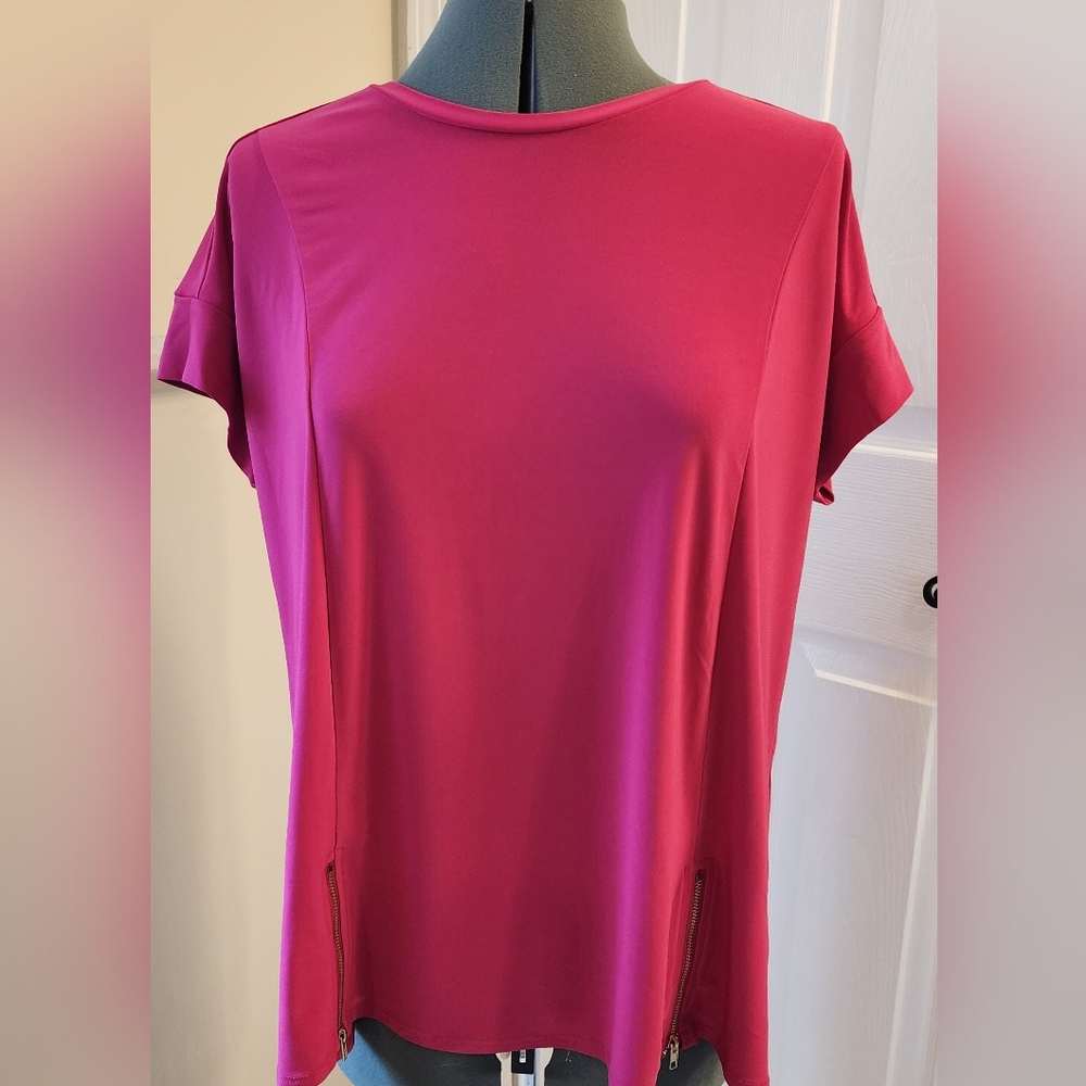 Anthony Originals ladies fuschia blouse. Size L